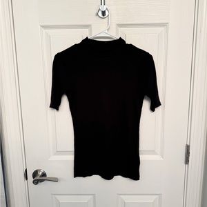 Mockneck Ribbed T-shirt